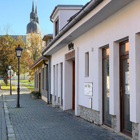 Penzion Holiday Trnava Exteriör bild