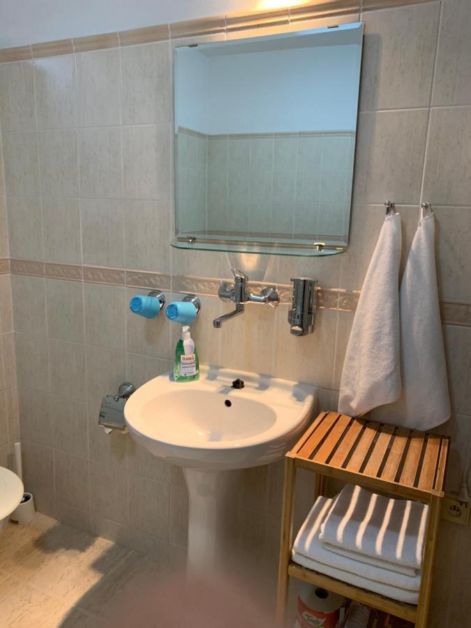 Penzion Holiday Trnava Exteriör bild